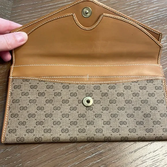 GUCCI - Micro GG long wallet with double flaps - EUC authentic - Picture 9 of 11